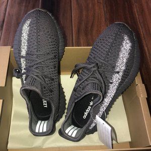 yeezy shoes women black